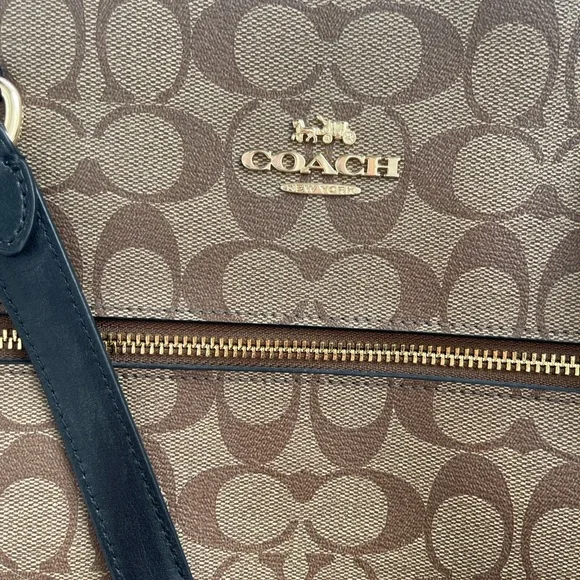 Coach Signature IM/Khaki/Black Signature Gallery Tote - Picture 4 of 7